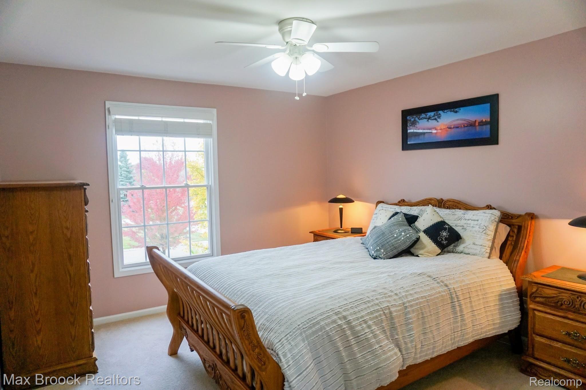 5580 Skye Court Rochester, MI 48306 - Photo 25 of 38 DSC02068.jpg