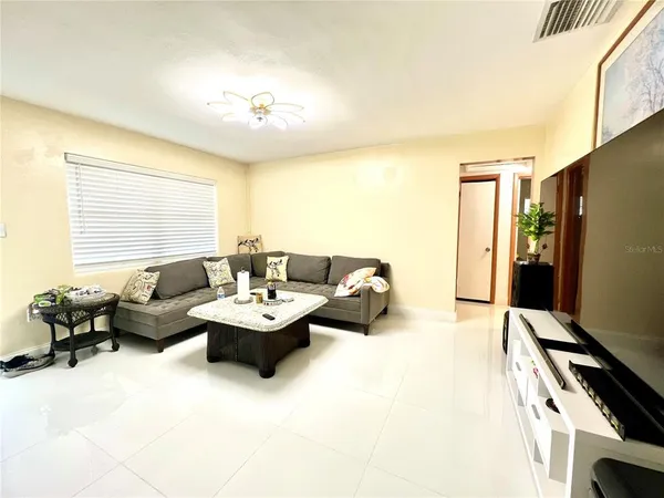 $2,500 | 5009 Deauville Drive, Orlando, FL 32808