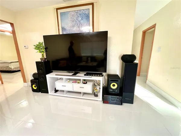 $2,500 | 5009 Deauville Drive, Orlando, FL 32808