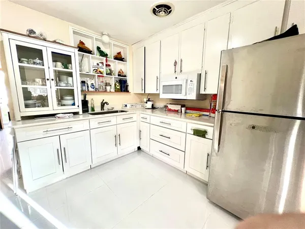 $2,500 | 5009 Deauville Drive, Orlando, FL 32808