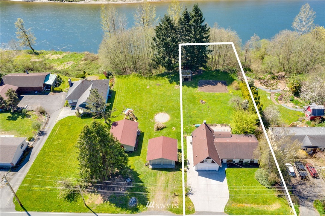 8108 Riverview Road Snohomish, WA 98290 - Photo 37 of 38 Gallery Image 37