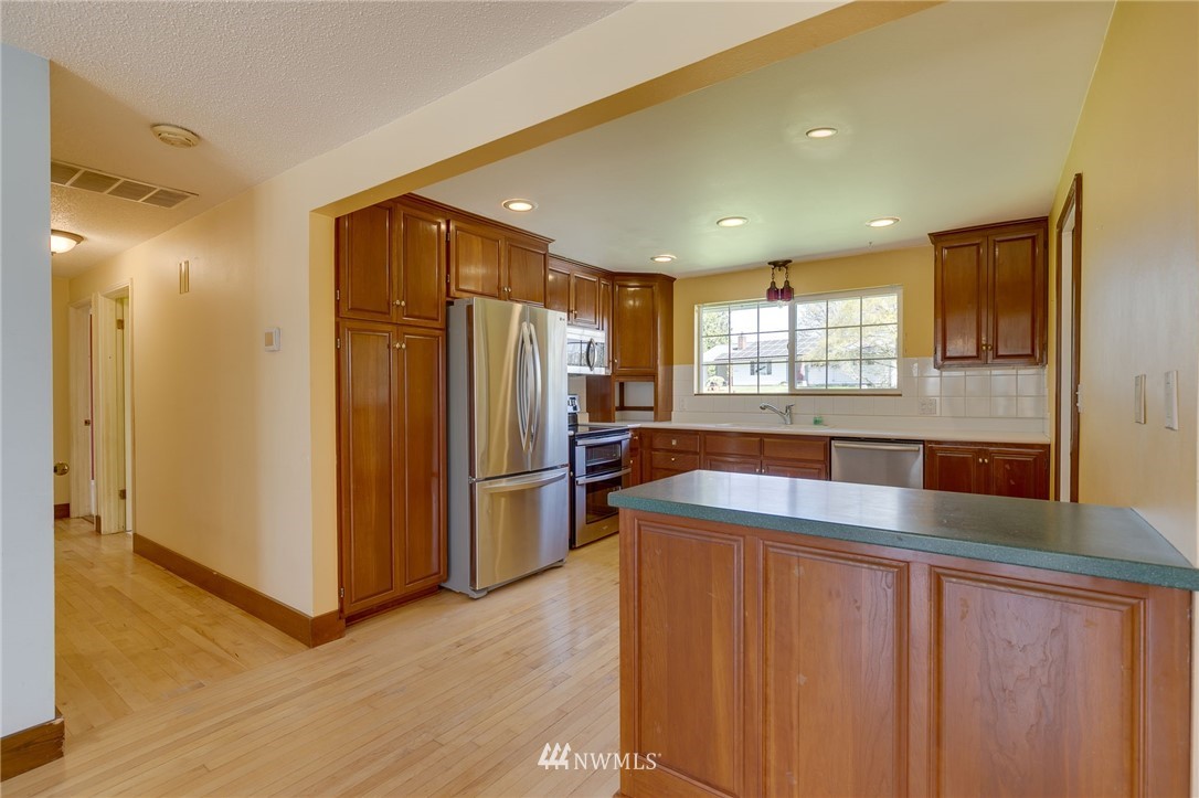 8108 Riverview Road Snohomish, WA 98290 - Photo 5 of 38 Gallery Image 5
