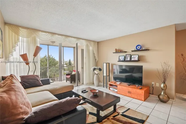 $1,900 | Ojus, Miami, FL 33179