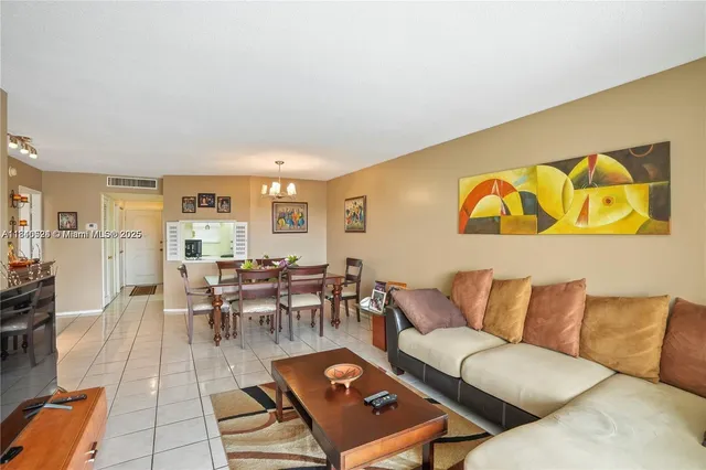 $1,900 | Ojus, Miami, FL 33179