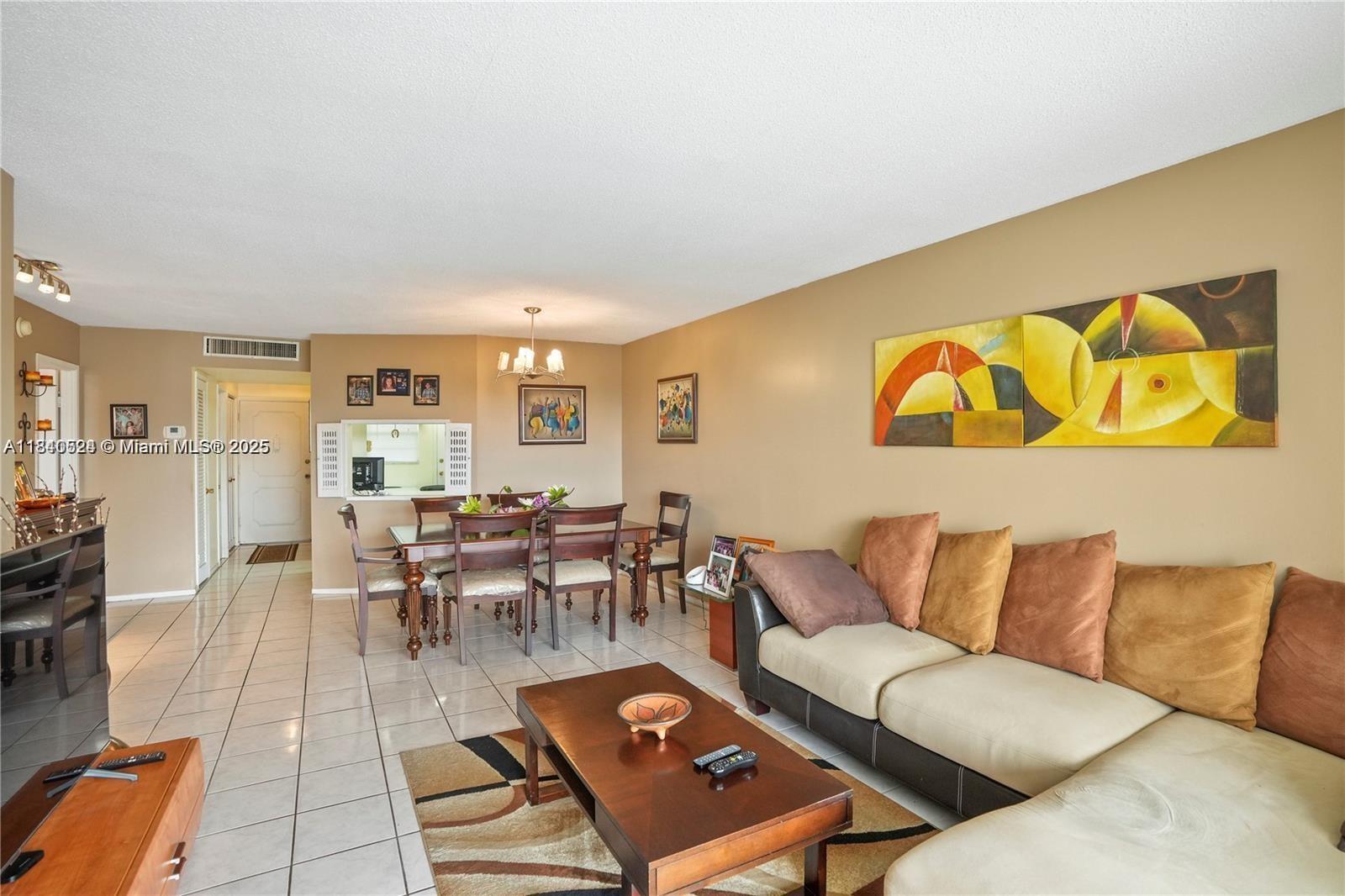 Ojus Miami, FL 33179 - Photo 16 of 20