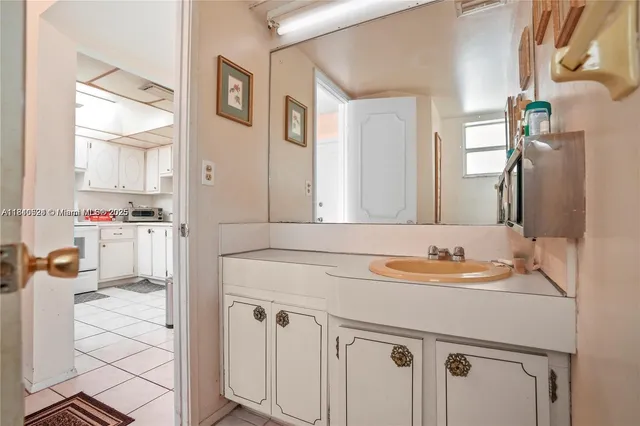 $1,900 | Ojus, Miami, FL 33179