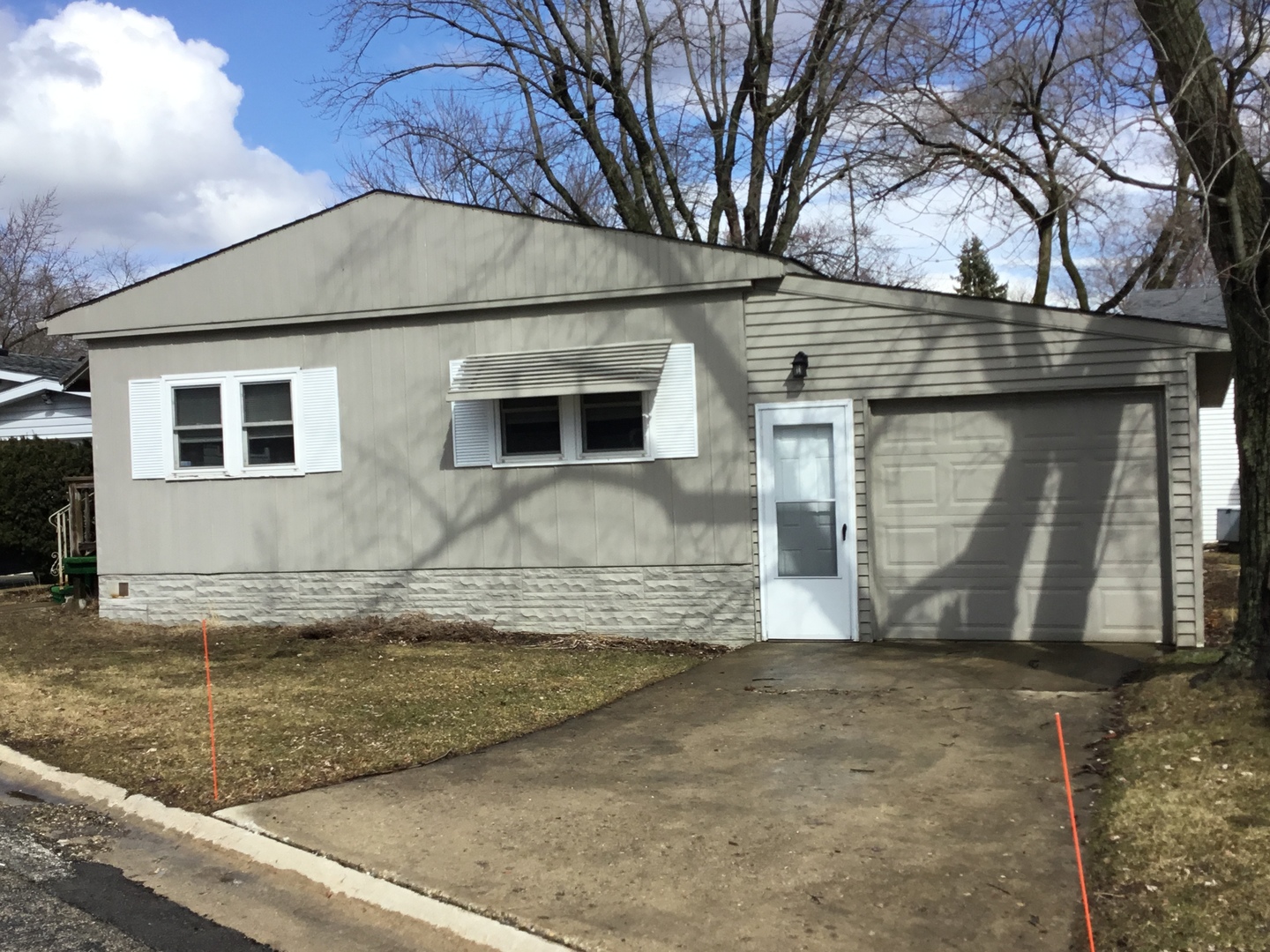 1203 Lakewood Road Elgin, IL 60123 - Photo 1 of 17