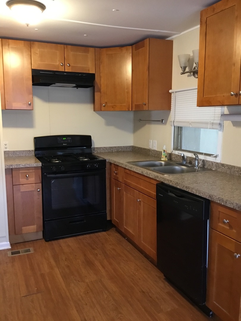 1203 Lakewood Road Elgin, IL 60123 - Photo 3 of 17