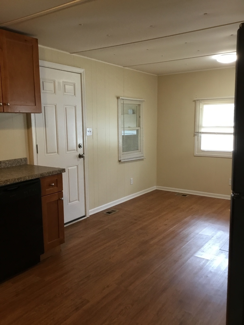 1203 Lakewood Road Elgin, IL 60123 - Photo 4 of 17