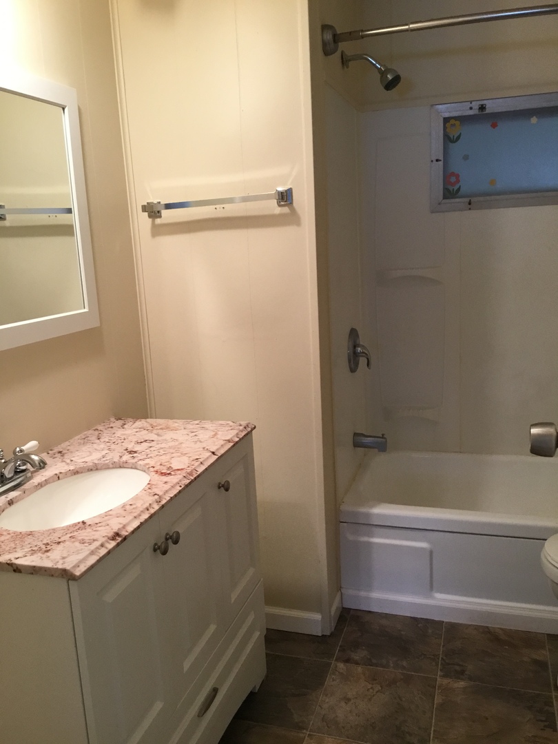 1203 Lakewood Road Elgin, IL 60123 - Photo 10 of 17