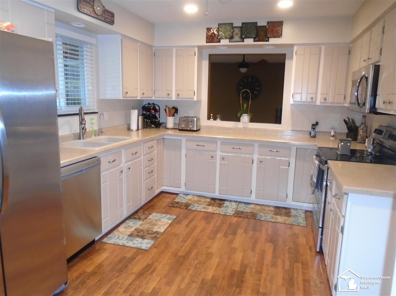 11650 Wells Road Petersburg, MI 49270 - Photo 6 of 18 31393462-5.JPG