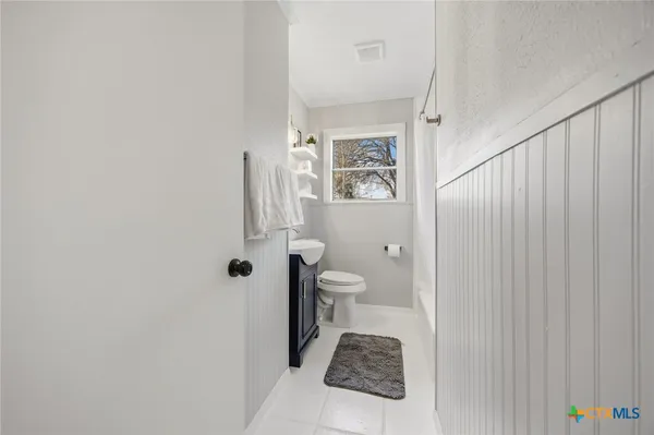 $235,000 | 1402 Kent Street, Taylor, TX 76574