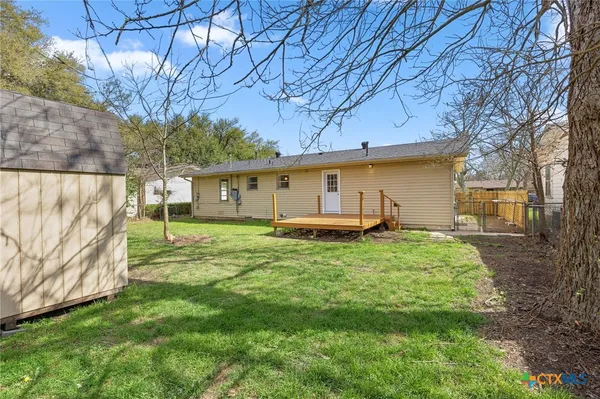 $235,000 | 1402 Kent Street, Taylor, TX 76574