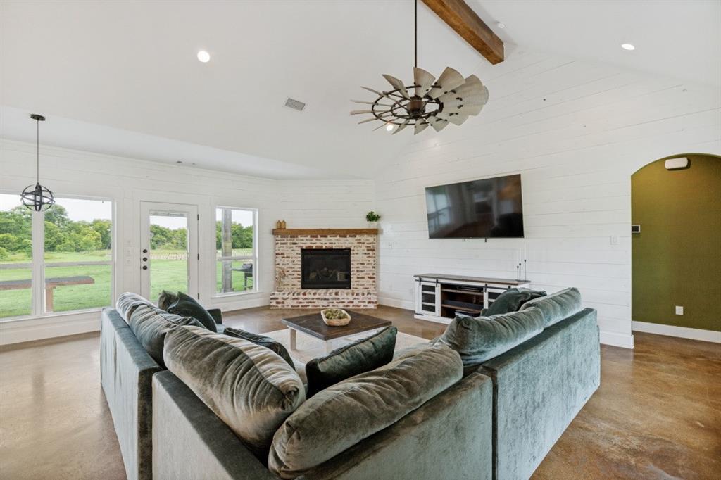 336 Hugh Orr Road Van Alstyne, TX 75495 - Photo 11 of 31
