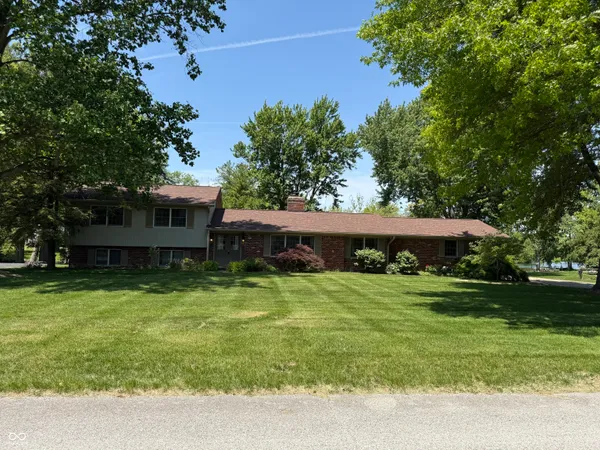 $325,000 | 3048 Lakewood Drive, Brownsburg, IN 46112