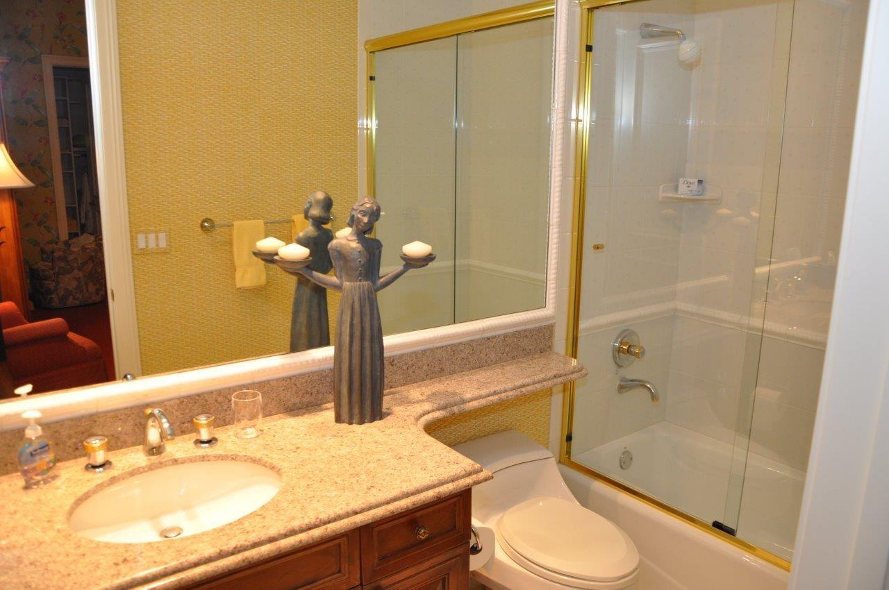 3672 Carlton Place Boca Raton, FL 33496 - Photo 23 of 38 Bathroom 2