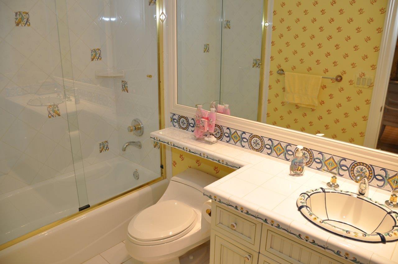 3672 Carlton Place Boca Raton, FL 33496 - Photo 25 of 38 Bathroom 3