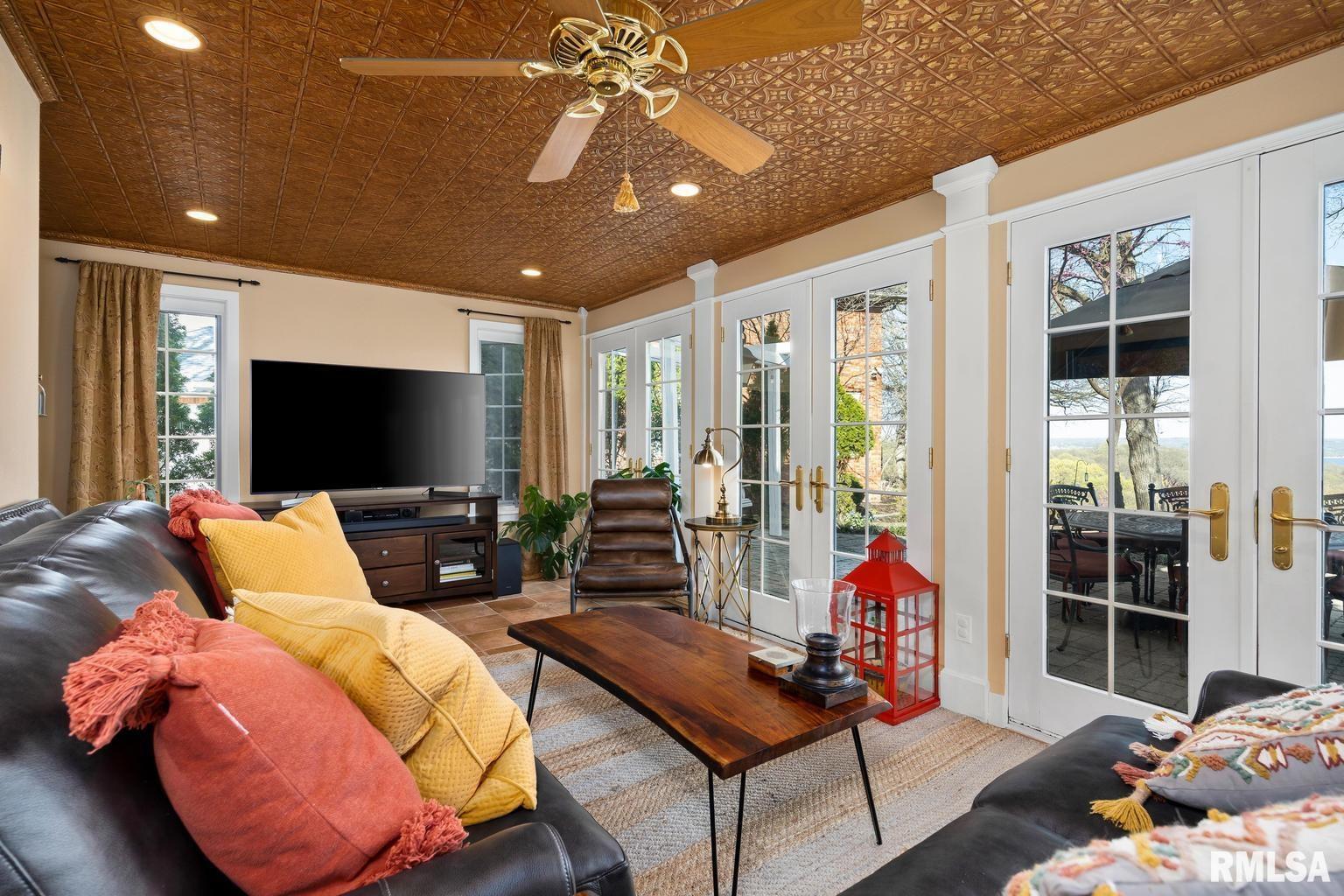 368 East High Point Road Peoria, IL 61614 - Photo 17 of 33 Gallery Image 17
