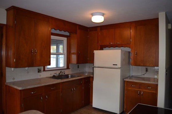 80 Hunter Road Ludlow, MA 01056 - Photo 4 of 17 Gallery Image 4
