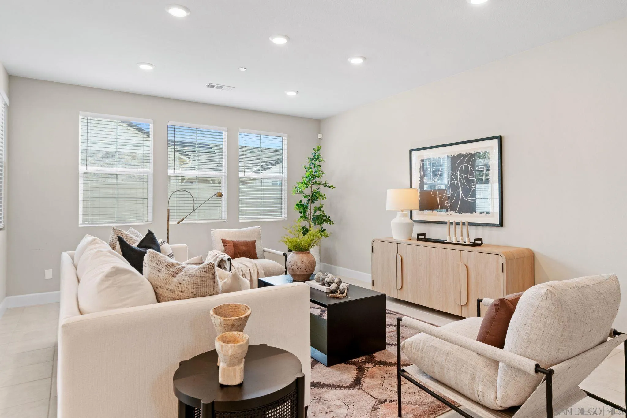 16931 Dorlyn Way Poway, CA 92064 - Photo 13 of 48