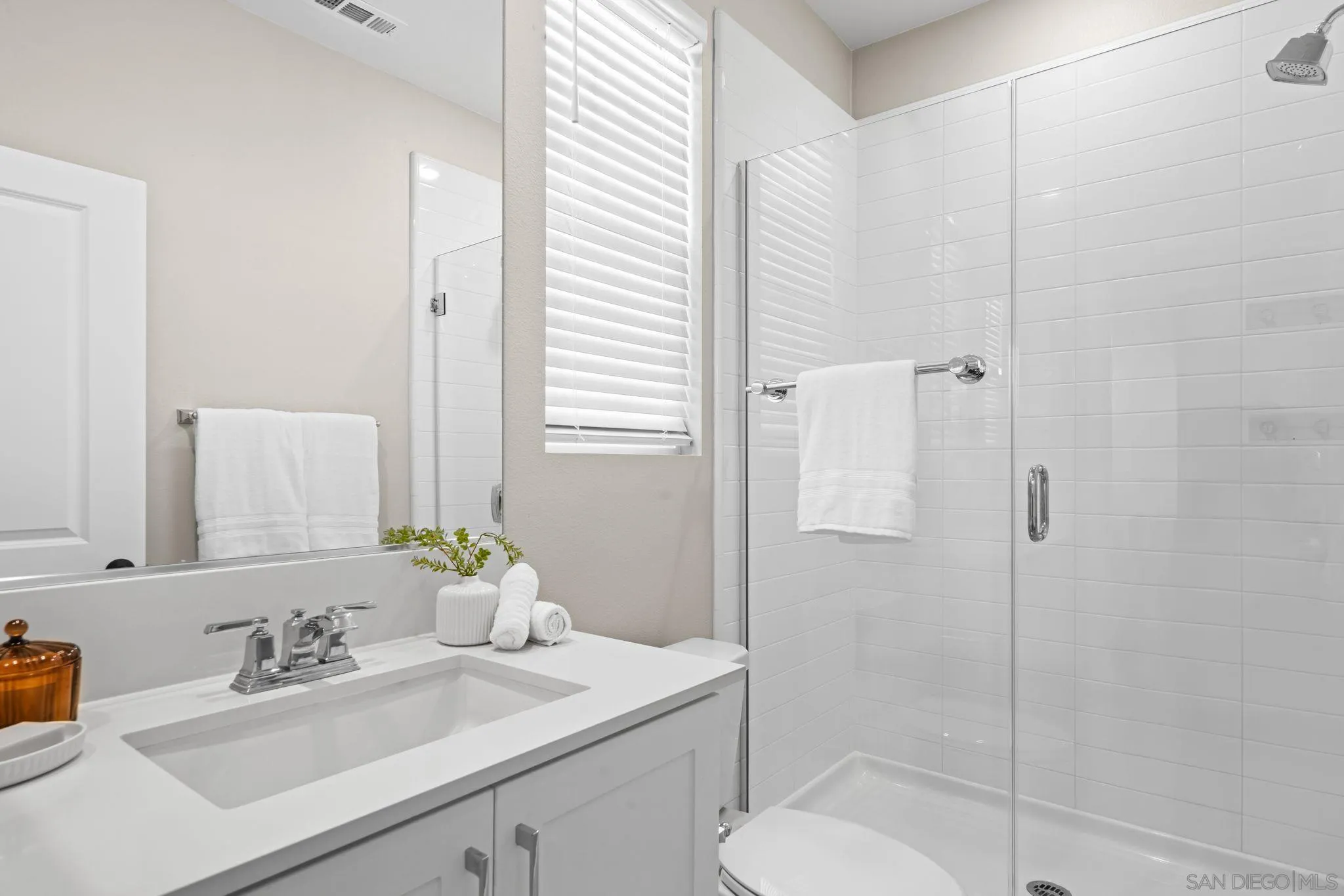 16931 Dorlyn Way Poway, CA 92064 - Photo 24 of 48