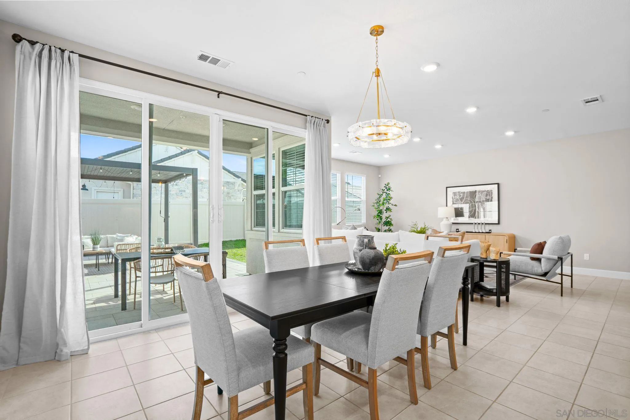 16931 Dorlyn Way Poway, CA 92064 - Photo 5 of 48