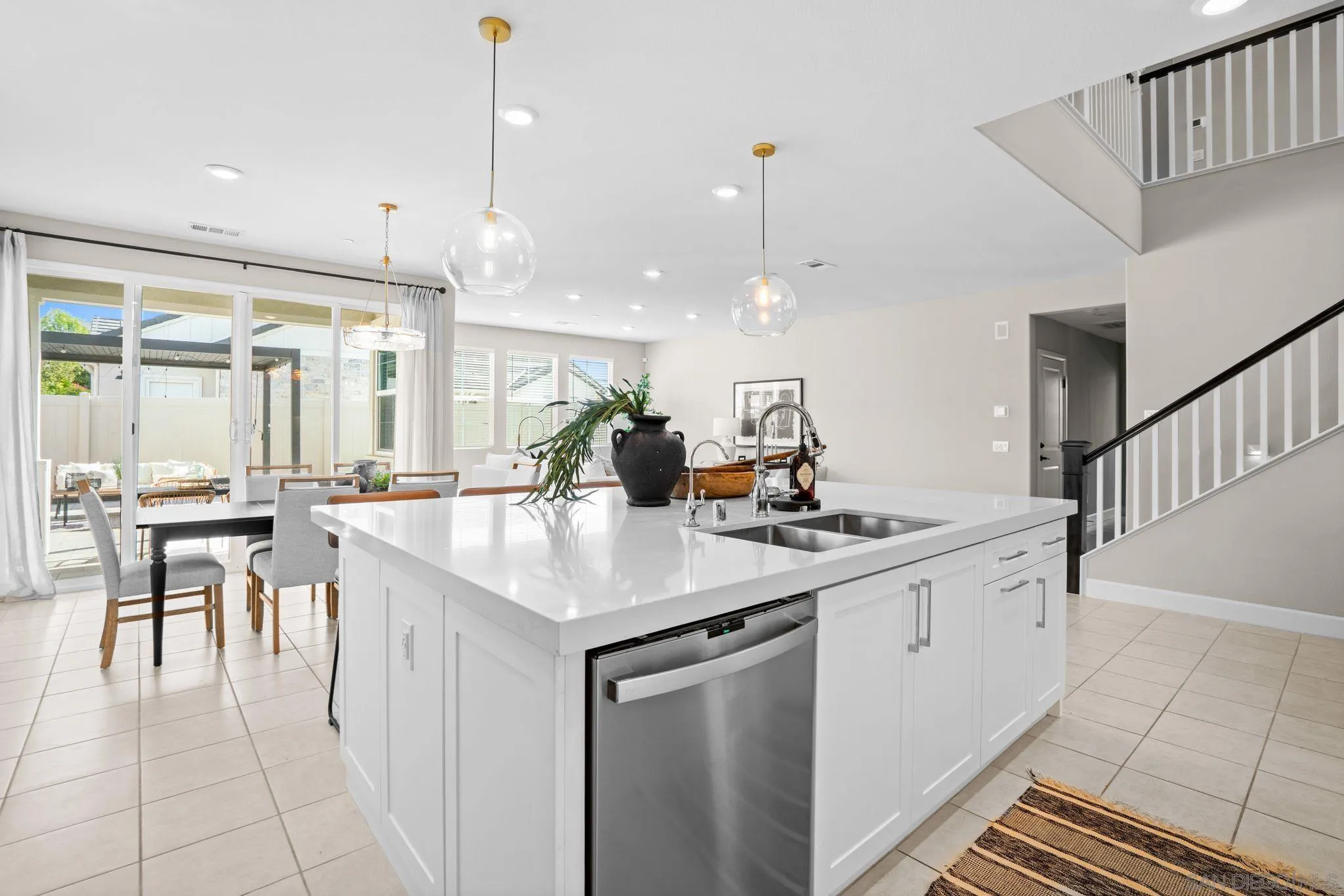 16931 Dorlyn Way Poway, CA 92064 - Photo 9 of 48