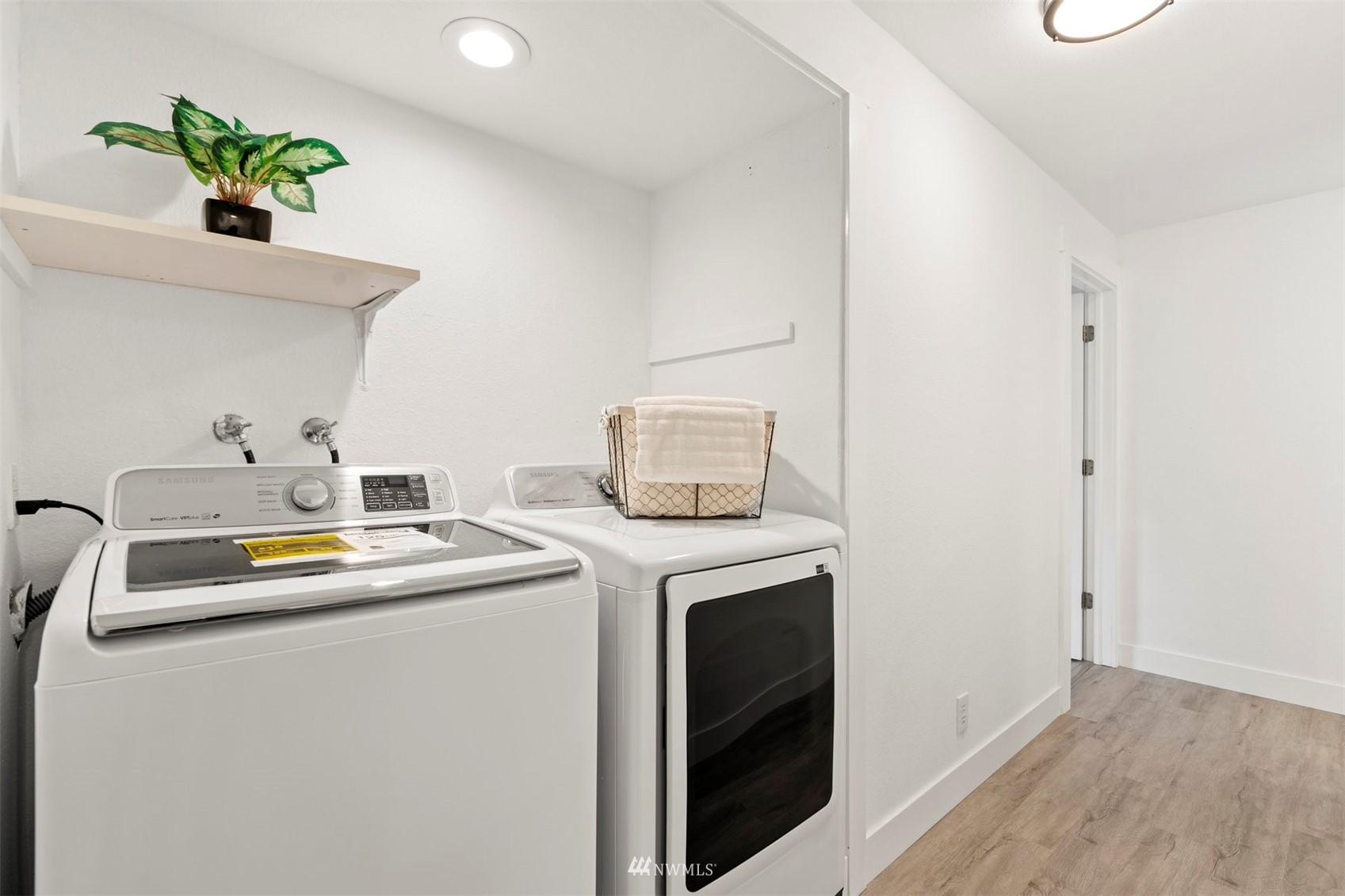 7814 196th Street Southwest, Unit C4 Edmonds, WA 98026 - Photo 13 of 21 Gallery Image 13