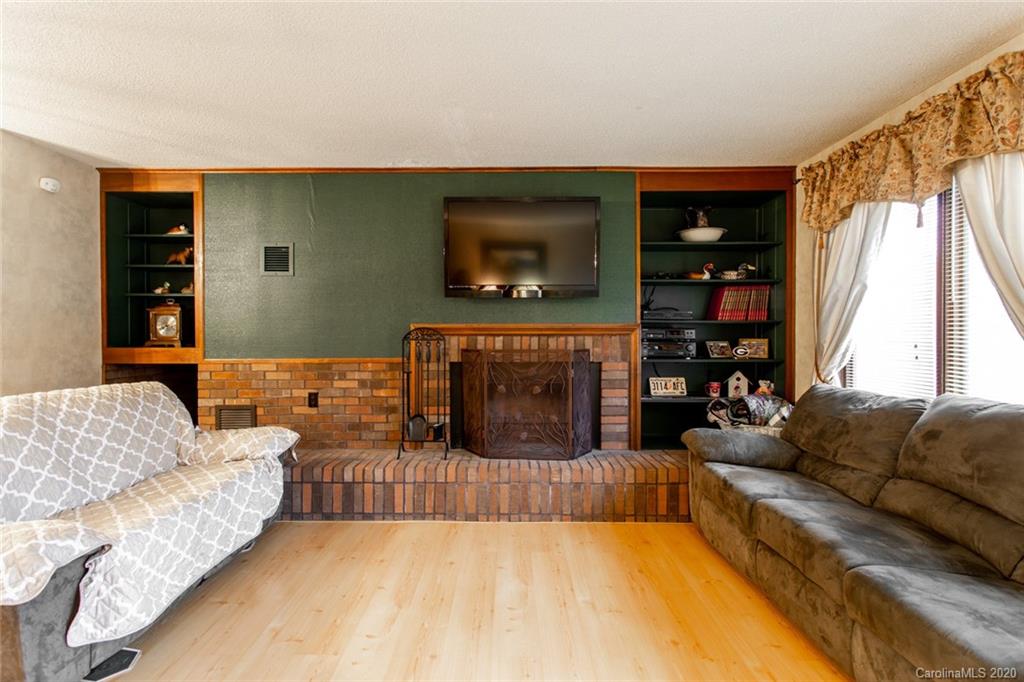 8324 Walkup Road Waxhaw, NC 28173 - Photo 7 of 41 Gallery Image 7