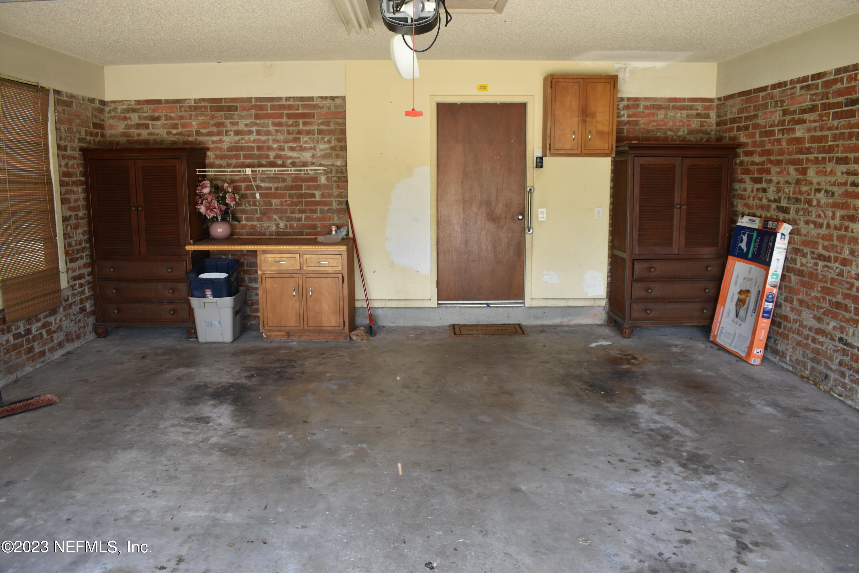 10377 Autumn Valley Road Jacksonville, FL 32257 - Photo 20 of 41 Big Garage