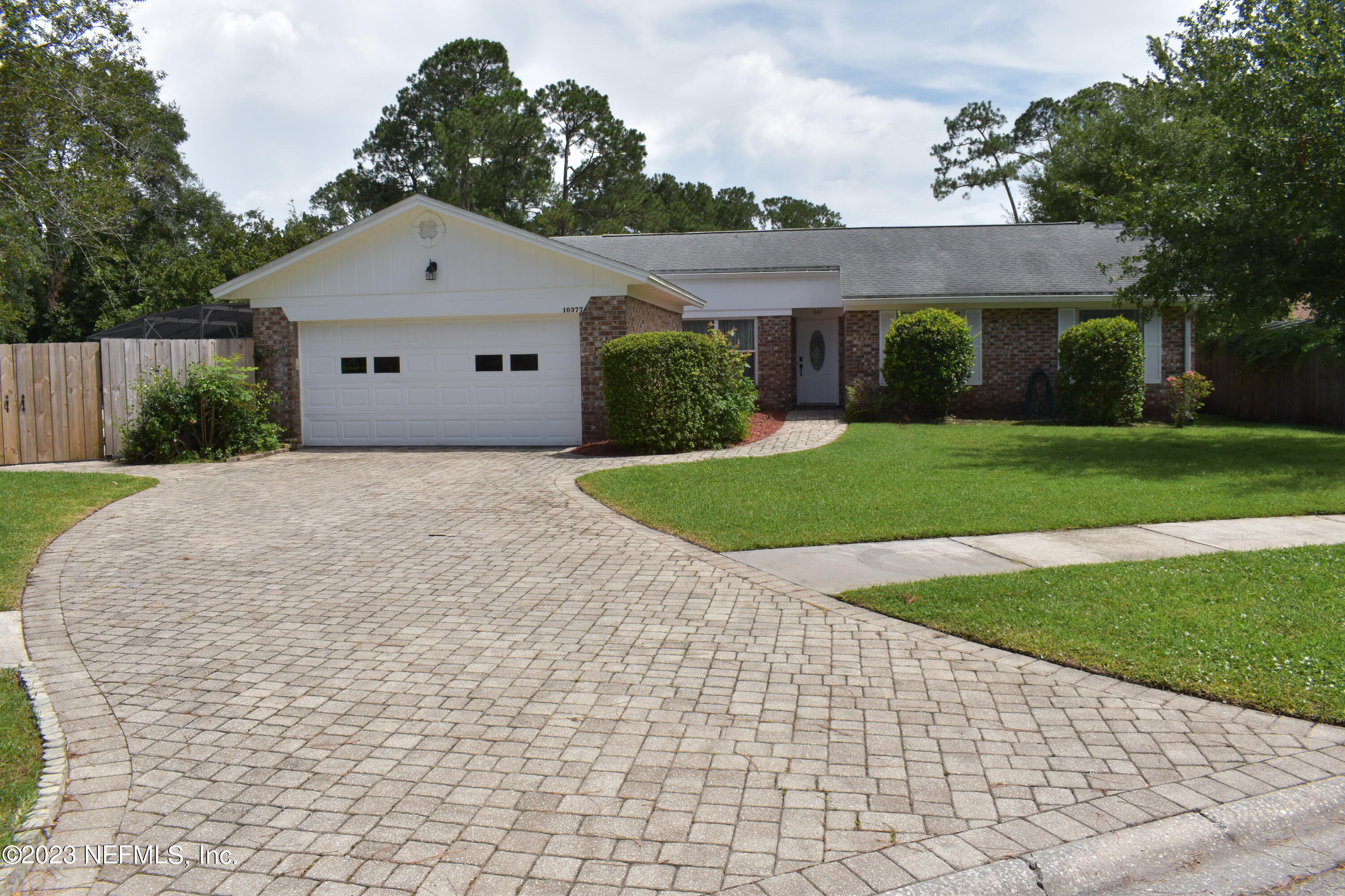 10377 Autumn Valley Road Jacksonville, FL 32257 - Photo 2 of 41 Privacy From Neighbors
