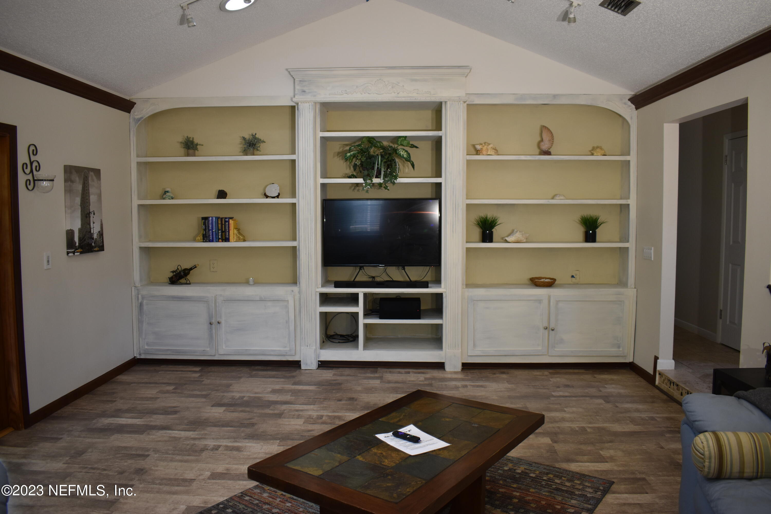 10377 Autumn Valley Road Jacksonville, FL 32257 - Photo 22 of 41 Great Room 2
