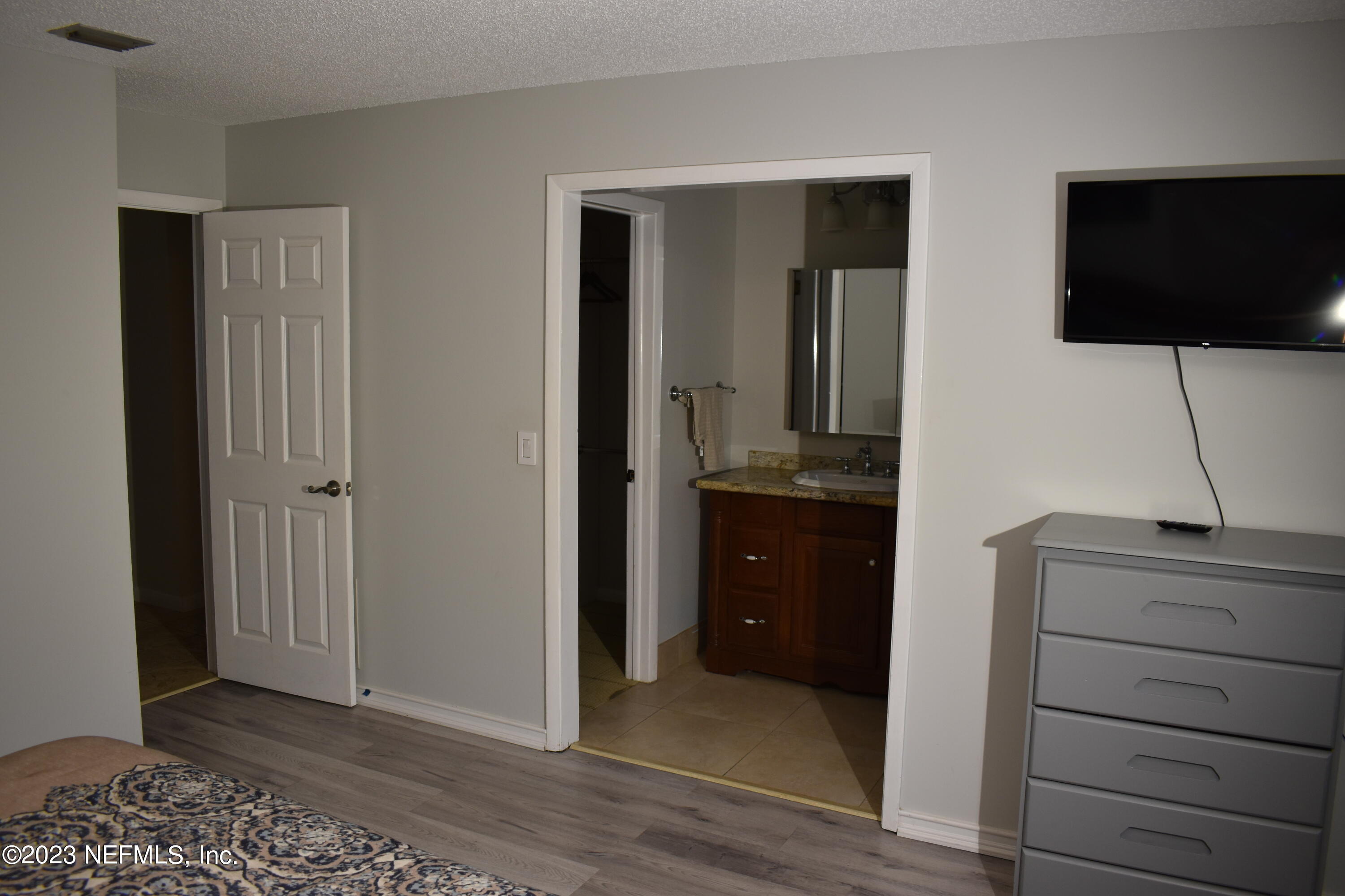 10377 Autumn Valley Road Jacksonville, FL 32257 - Photo 38 of 41 Primary Bathroom