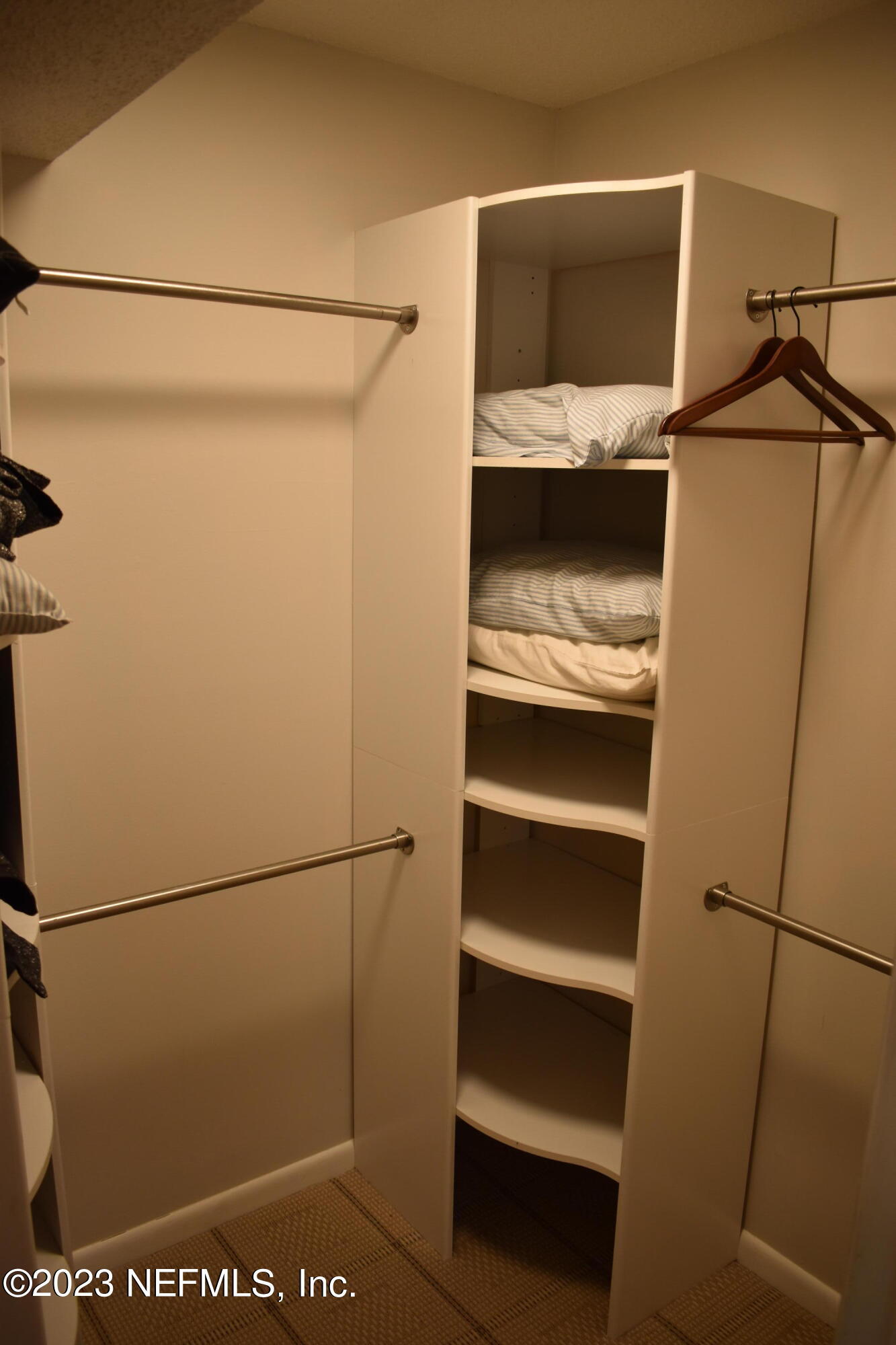 10377 Autumn Valley Road Jacksonville, FL 32257 - Photo 39 of 41 Primary Closet