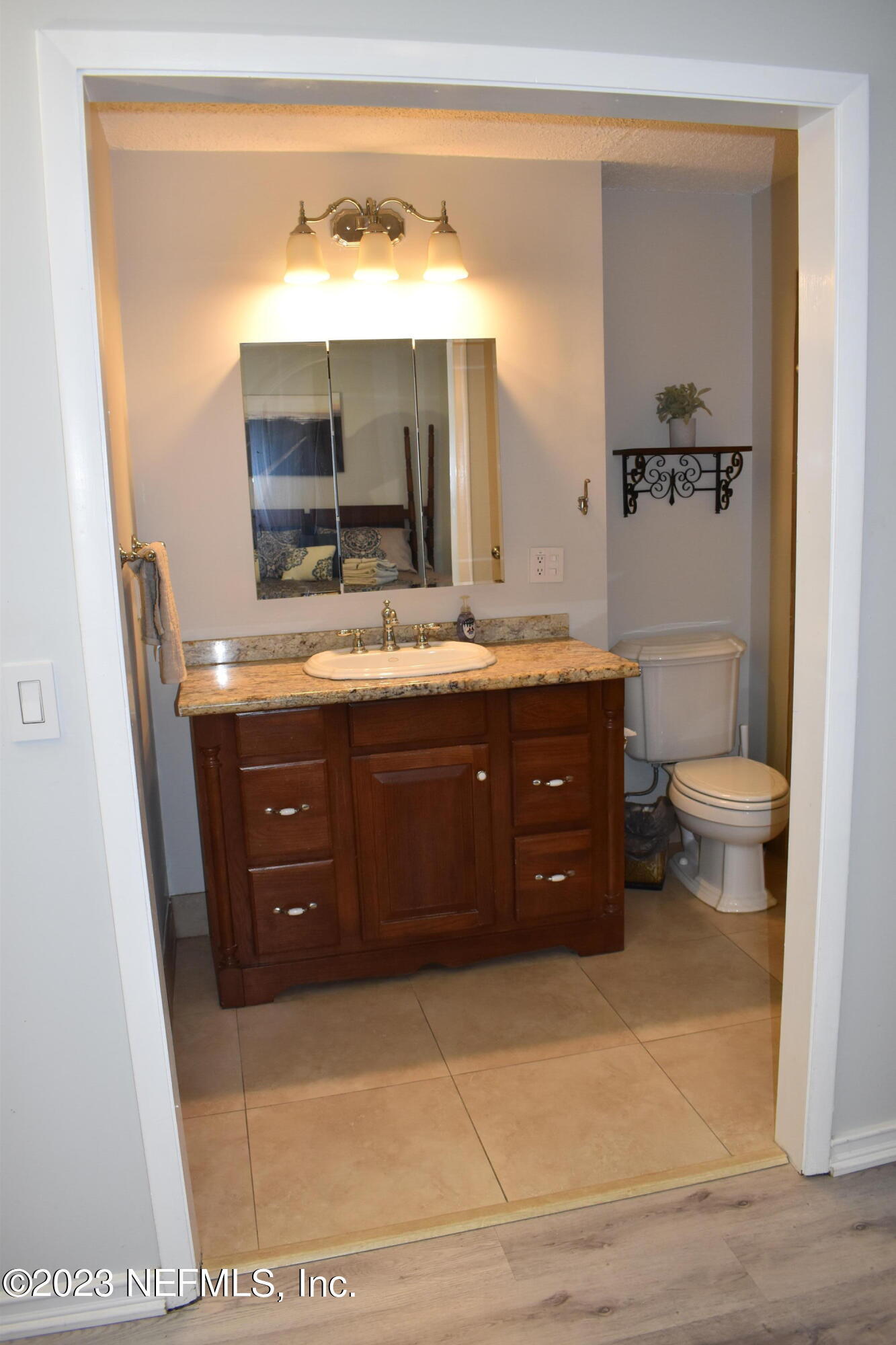 10377 Autumn Valley Road Jacksonville, FL 32257 - Photo 40 of 41 Primary Vanity