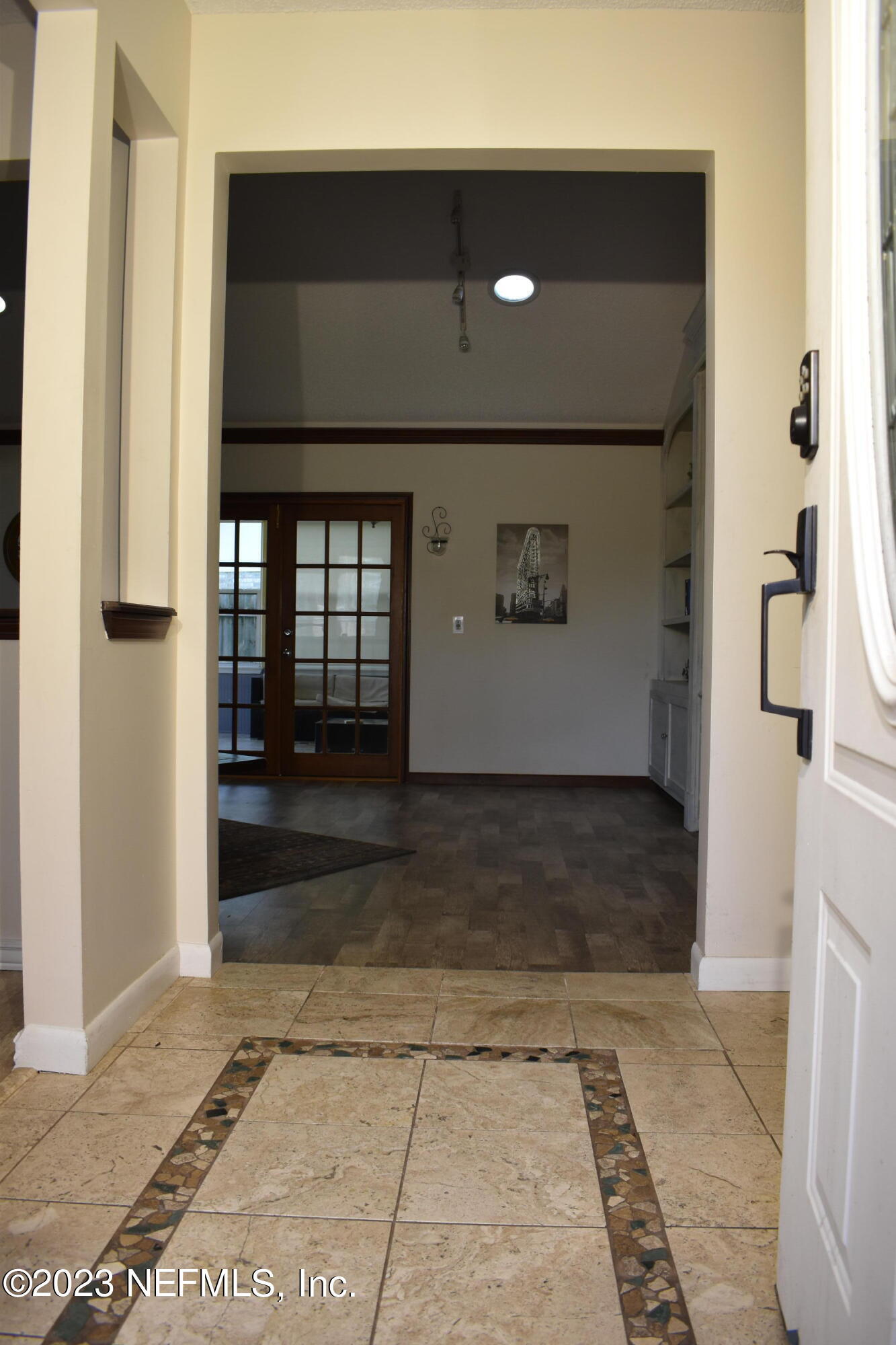 10377 Autumn Valley Road Jacksonville, FL 32257 - Photo 10 of 41 Foyer