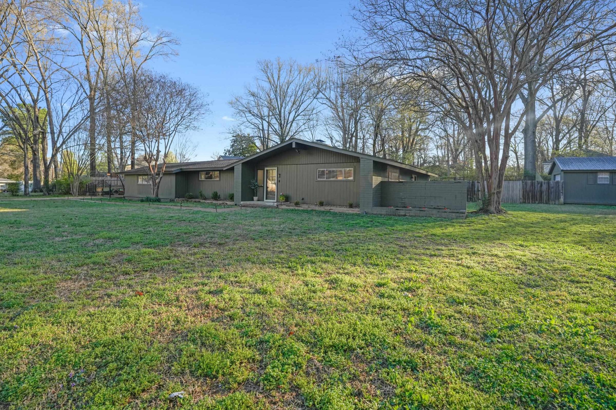 2578 Elmore Park Road Memphis, TN 38134 - Photo 3 of 34