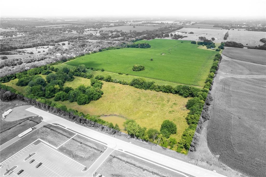 20480 South Gardner Road Gardner, KS 66030 - Photo 2 of 37