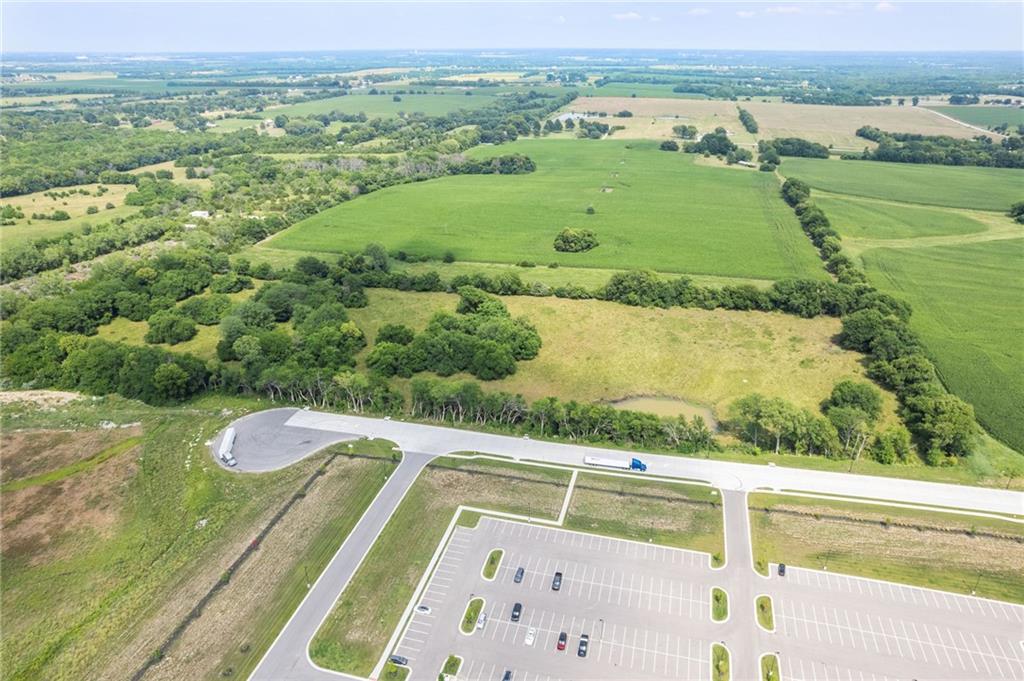 20480 South Gardner Road Gardner, KS 66030 - Photo 5 of 37