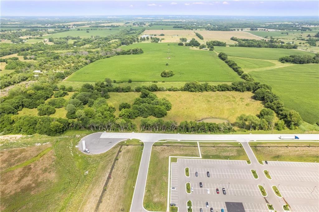 20480 South Gardner Road Gardner, KS 66030 - Photo 7 of 37