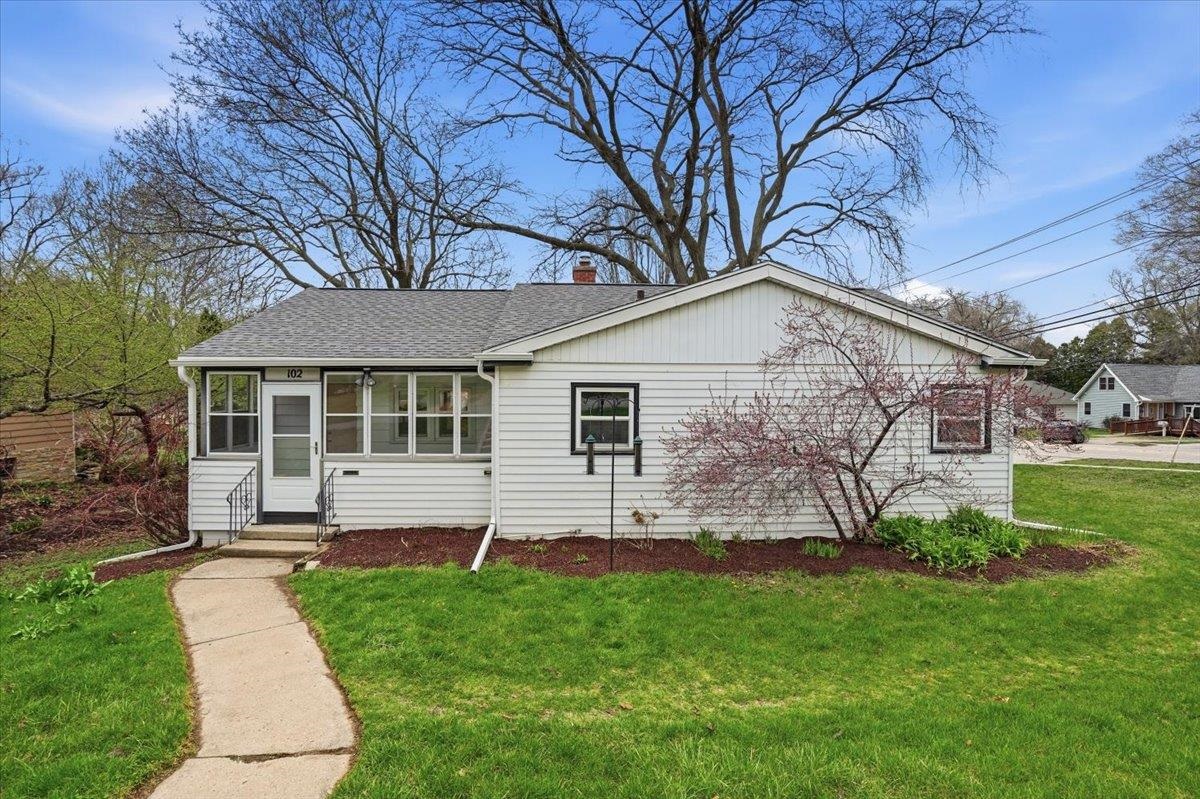 102 West Lakeview Avenue Madison, WI 53716 - Photo 3 of 60