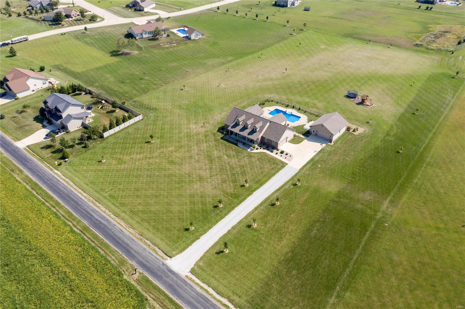 4062 Knab Road Smithton, IL 62285 - Photo 4 of 59