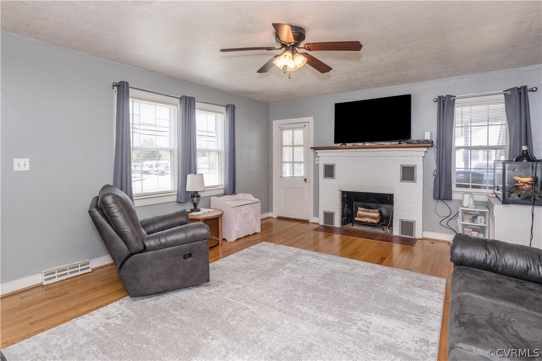 13701 Happy Hill Road Chester, VA 23831 - Photo 3 of 31 Gallery Image 3
