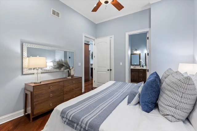 $585,000 | 1528 West Monroe Street, Unit 200, Chicago, IL 60607