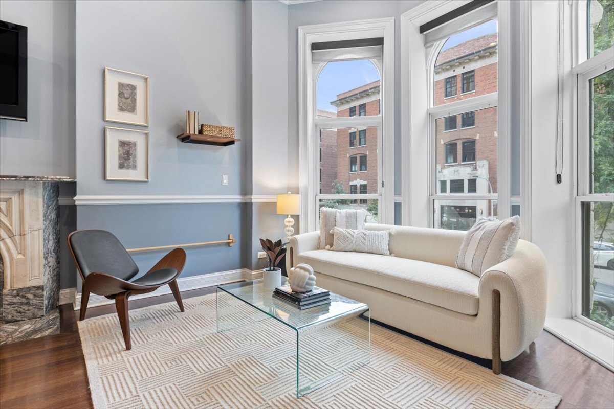 1528 West Monroe Street, Unit 200 Chicago, IL 60607 - Photo 2 of 26