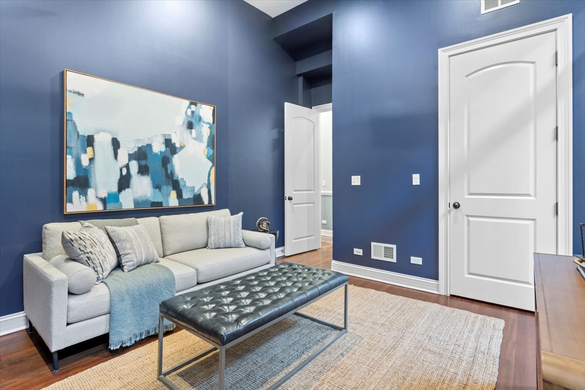 1528 West Monroe Street, Unit 200 Chicago, IL 60607 - Photo 22 of 26