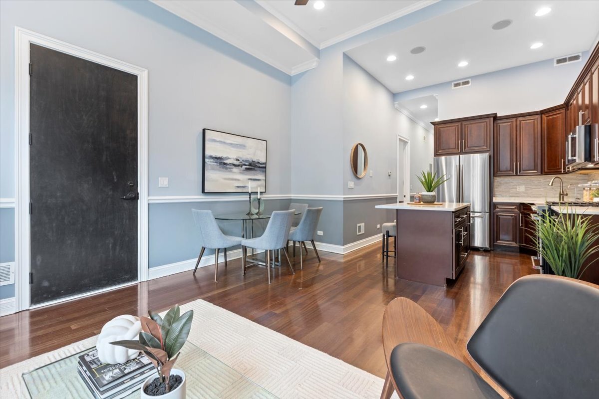 1528 West Monroe Street, Unit 200 Chicago, IL 60607 - Photo 6 of 26