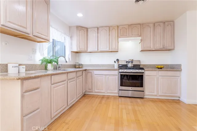 $875,000 | 11144 Haskell Avenue, Granada Hills, CA 91344