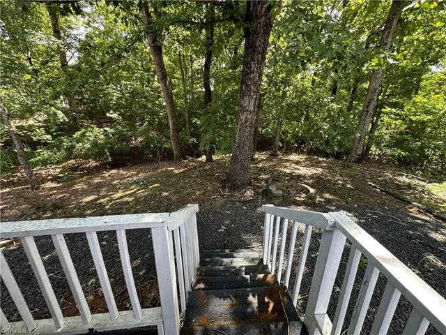 $109,950 | 113 Hummingbird Circle, New London, NC 28127