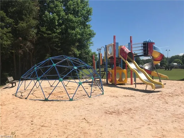 $109,950 | 113 Hummingbird Circle, New London, NC 28127